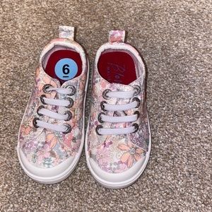 Blowfish Floral print girls shoes